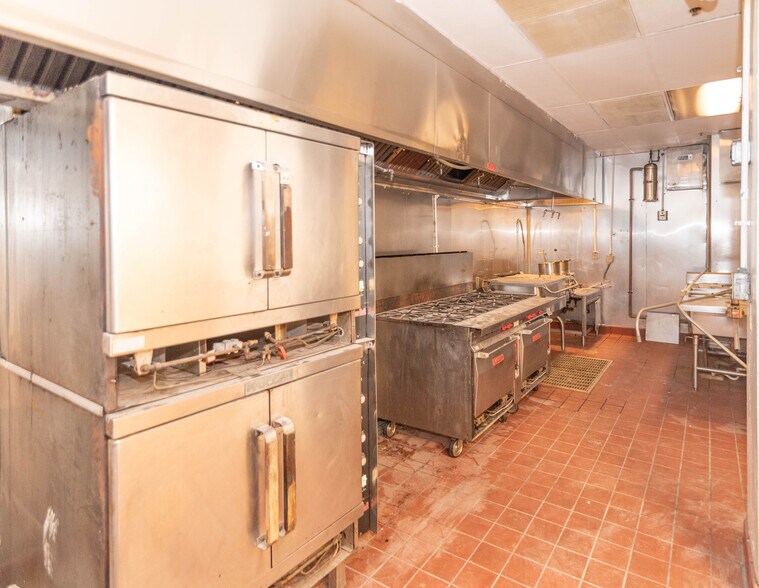 More Photos Of 101 W Fayette St, Baltimore Apartments For Sale