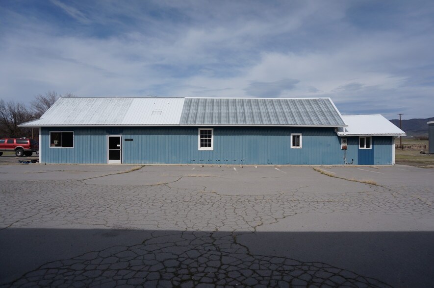 More Photos Of 451 N 11th St, Montague Warehouse For Sale