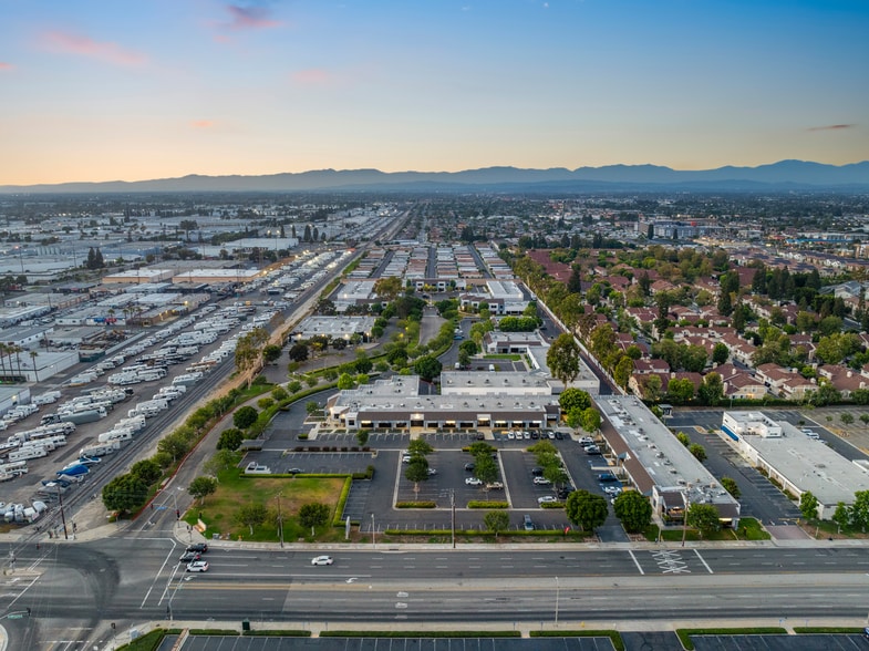 More Photos Of 7643-7667 Garden Grove Blvd, Garden Grove Unknown For Lease