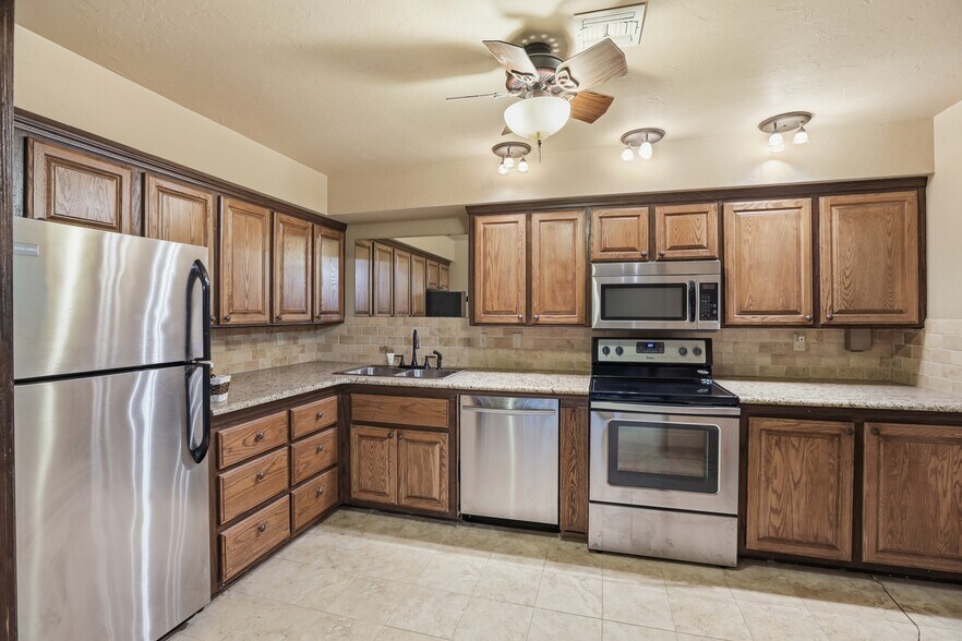 More Photos Of 4806 N Perkins Rd, Stillwater Office For Sale