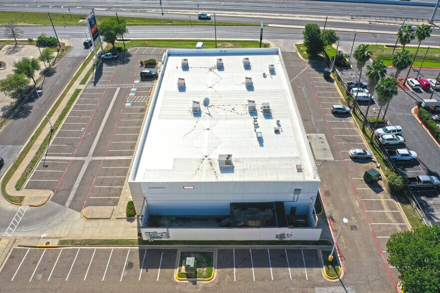 More Photos Of 7901 San Dario Ave, Laredo General Retail For Sale