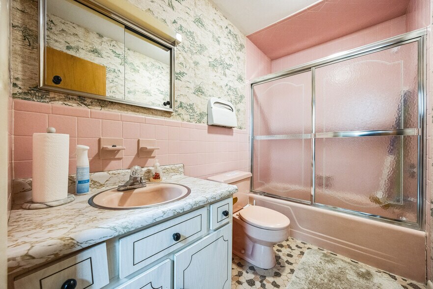 More Photos Of 1 N Valley Ave, Vineland Office Residential For Sale