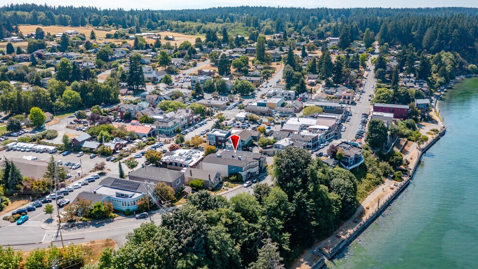 More Photos Of 105 1st St, Langley Storefront Retail Residential For Sale