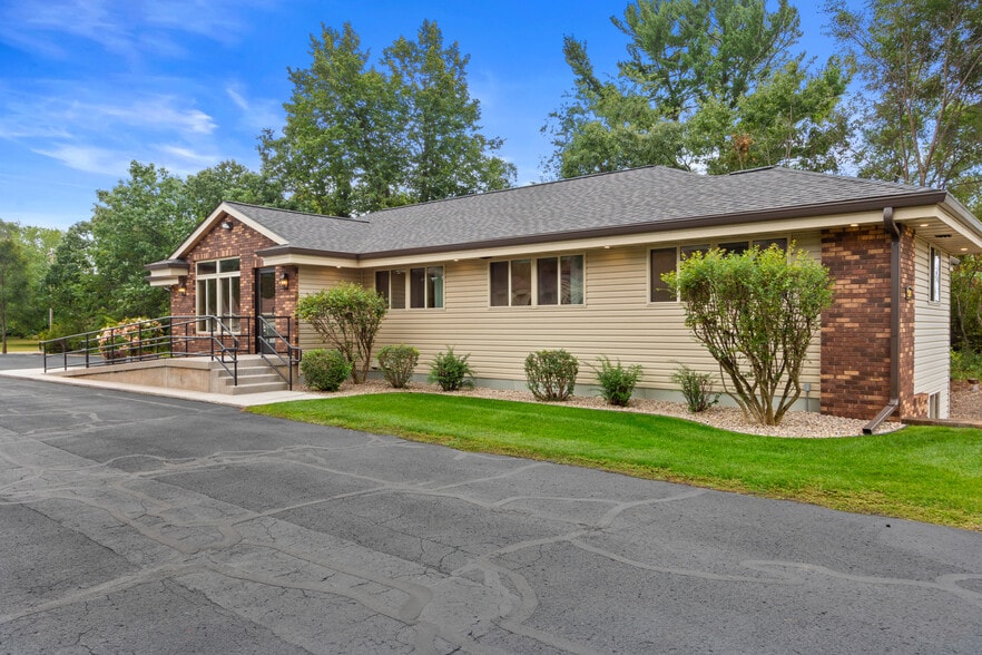 More Photos Of 3210 Post Rd, Stevens Point Office For Lease