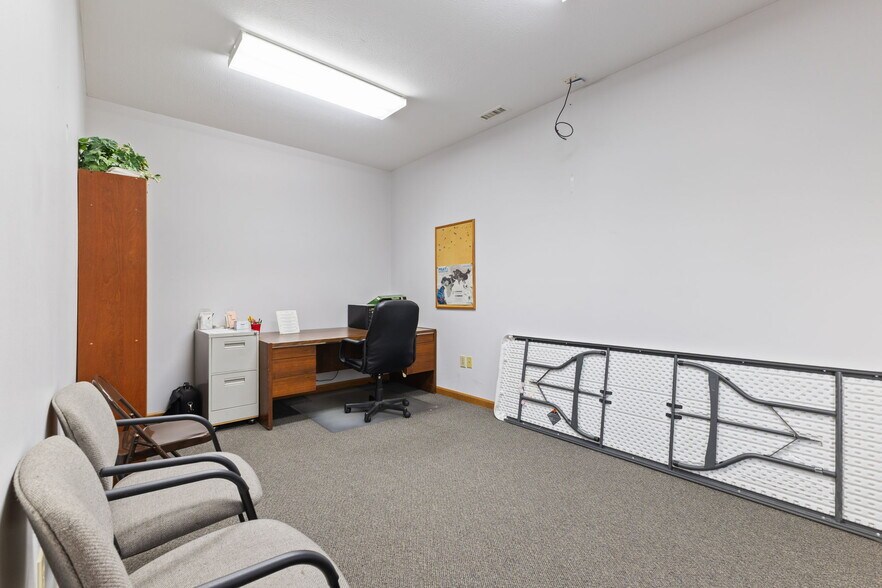 More Photos Of 5195 Commerce Cir, Indianapolis Industrial For Sale