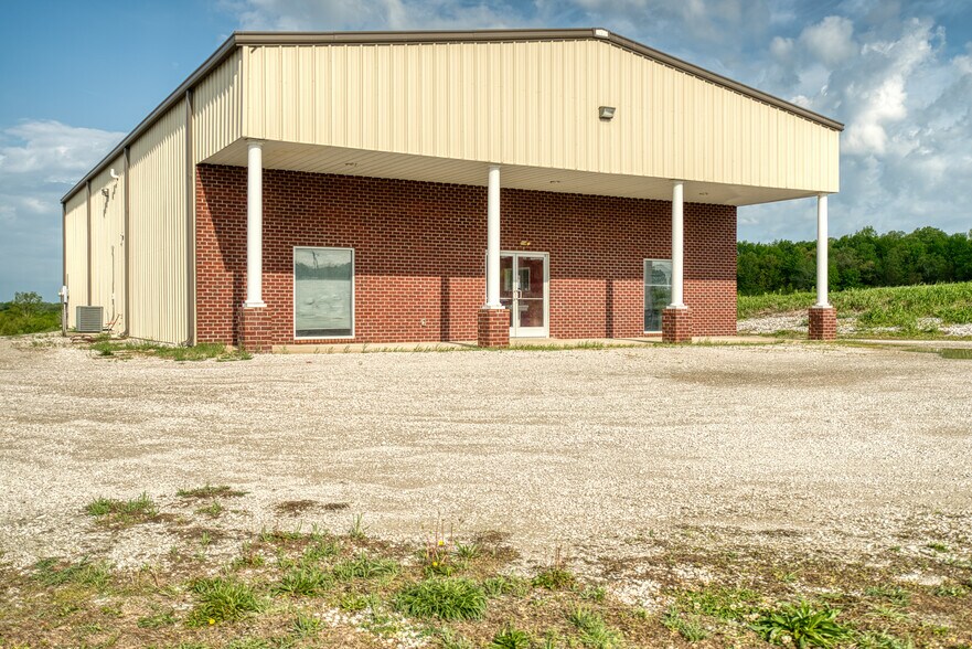 Primary Photo Of 206 N Thurston Dr, Russellville Warehouse For Sale