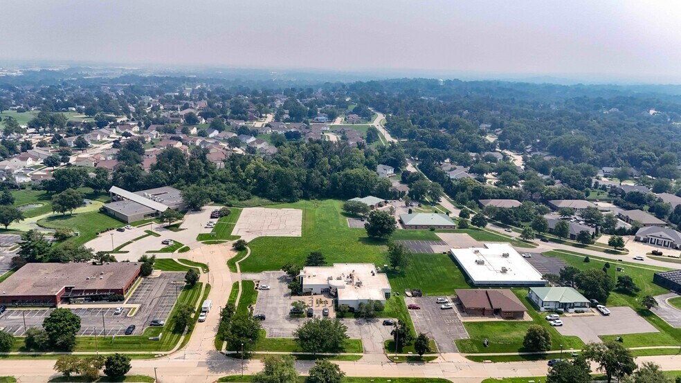 More Photos Of 3950 River Ridge Dr NE, Cedar Rapids Office For Sale