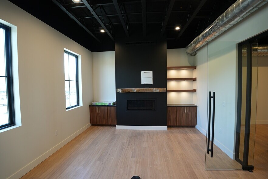 More Photos Of 74 E 13065 S, Draper Office For Sale