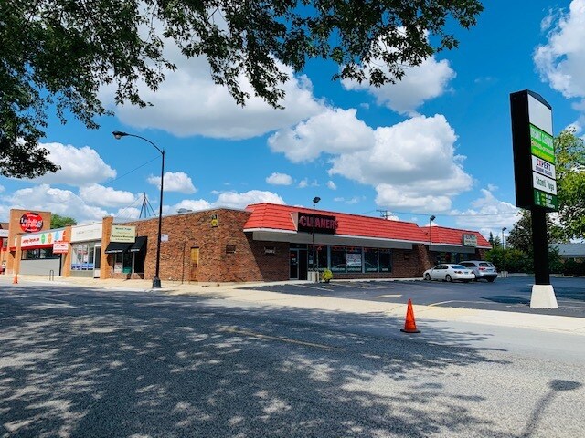 More Photos Of 7642-7650 W Touhy Ave, Chicago Storefront Retail Office For Lease