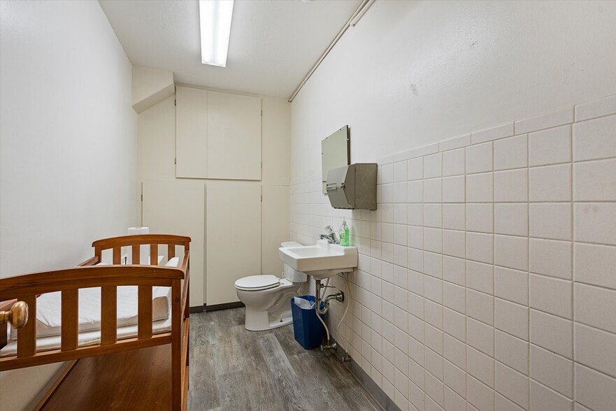 More Photos Of 2100 7th St, Baker City Specialty For Sale