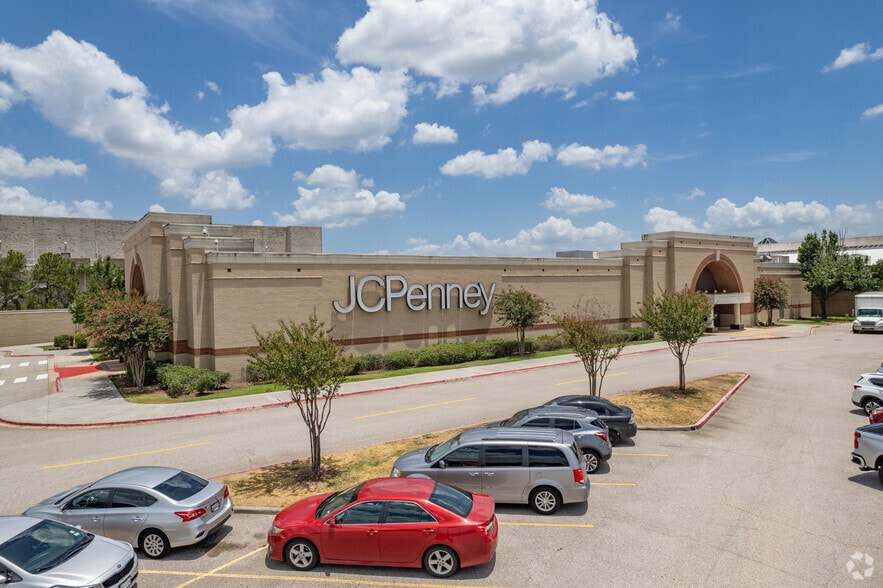 More Photos Of 20131 N US 59 Hwy, Humble Unknown For Lease