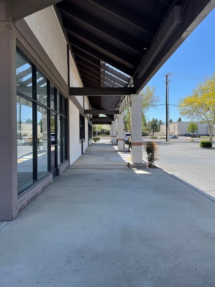 More Photos Of 2701-2845 W Avenue L, Lancaster Unknown For Lease