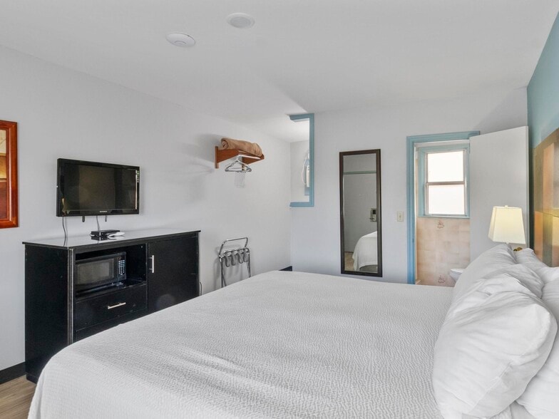 More Photos Of 180 E Center St, Panguitch Hotel For Sale