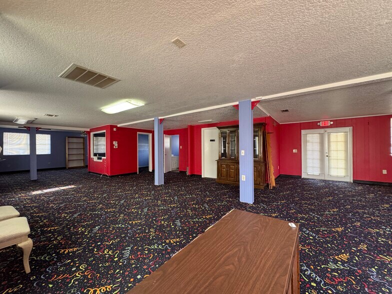 More Photos Of 33202 County Road 473, Leesburg Freestanding For Lease