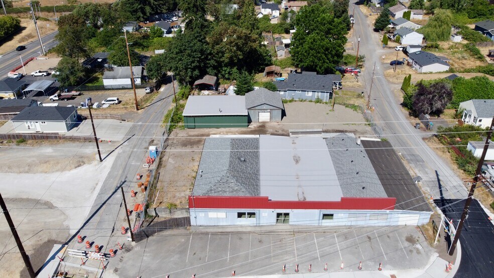 More Photos Of 405 S National Ave, Bremerton Service For Sale