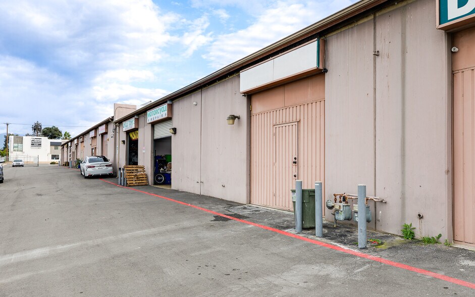 More Photos Of 24630-24688 Redlands Blvd, Loma Linda Storefront For Sale