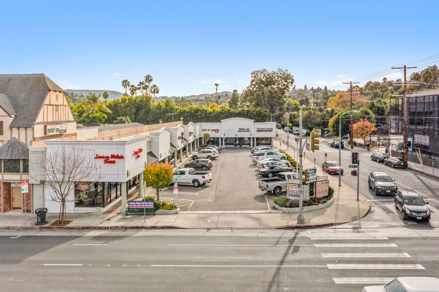 More Photos Of 19458 Ventura Blvd, Tarzana Unknown For Lease