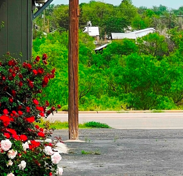 More Photos Of 1041 Westpoint Ave, Colorado City Hotel For Sale