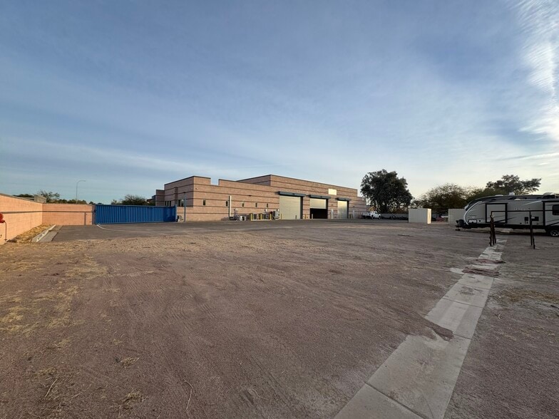 More Photos Of 685 E Geronimo St, Chandler Warehouse For Lease