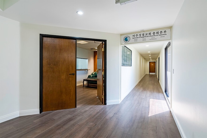 More Photos Of 1500 Crenshaw Blvd, Torrance Medical For Lease