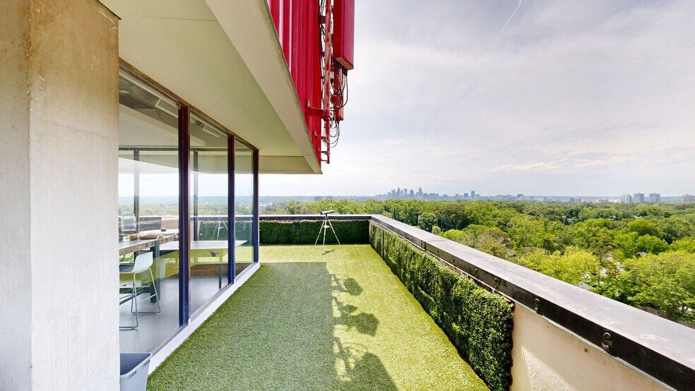 More Photos Of 550 Pharr Rd NE, Atlanta Office For Sale