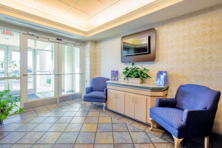 More Photos Of 2120 Summit Ct, Las Cruces Hotel For Sale