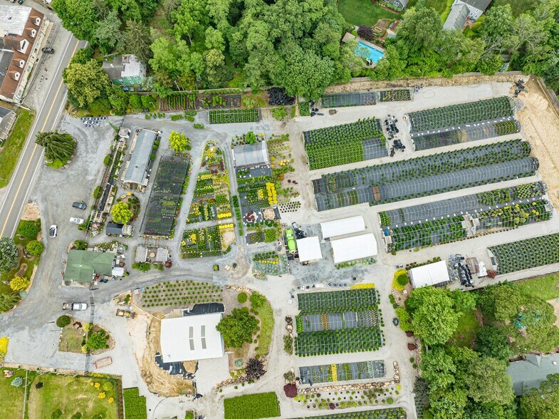 More Photos Of 185 N Country Rd, Mount Sinai Garden Center For Sale