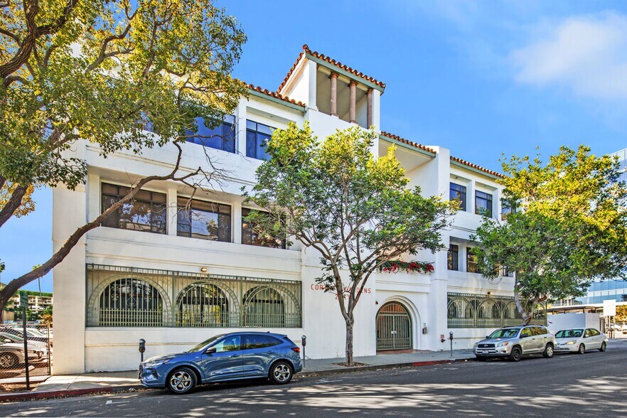 Primary Photo Of 2211 Corinth Ave, Los Angeles Medical For Sale