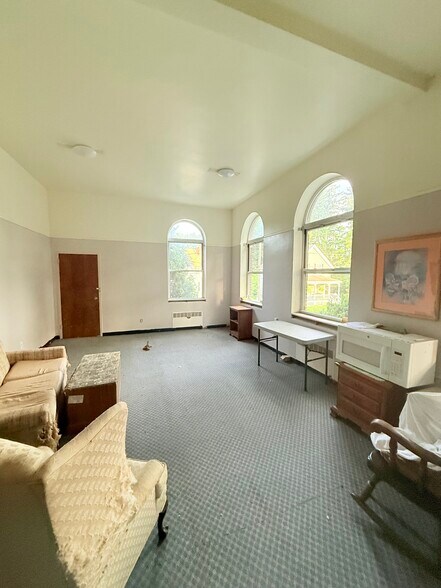 More Photos Of 53 Coe St, Woonsocket Shelter For Sale