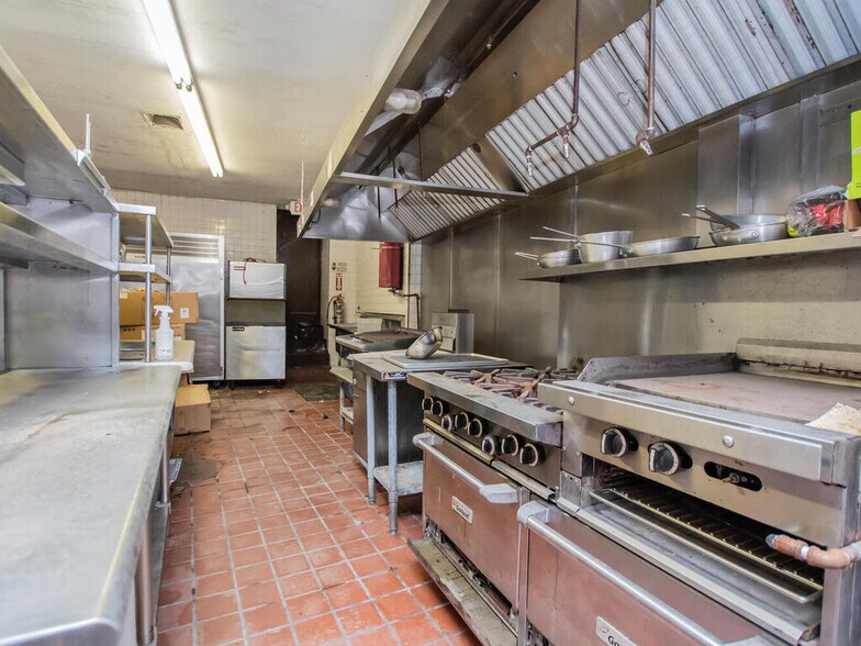 More Photos Of 621 S Broadway, Yonkers Restaurant For Sale