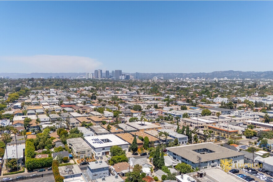 More Photos Of 2015-2021 Chariton St, Los Angeles Apartments For Sale