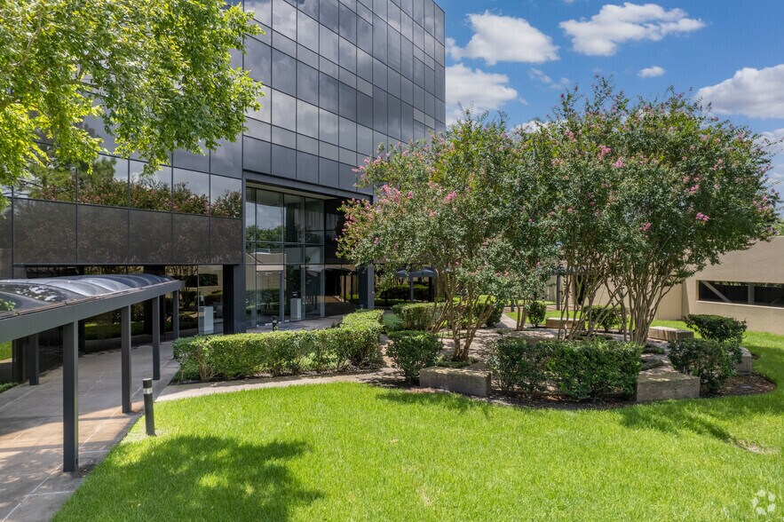 More Photos Of 16420 Park Ten Place Dr, Houston Office Residential For Lease