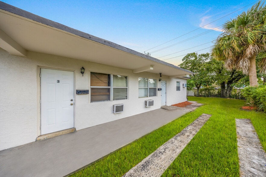 More Photos Of 1132 NW 2nd St, Fort Lauderdale Apartments For Sale
