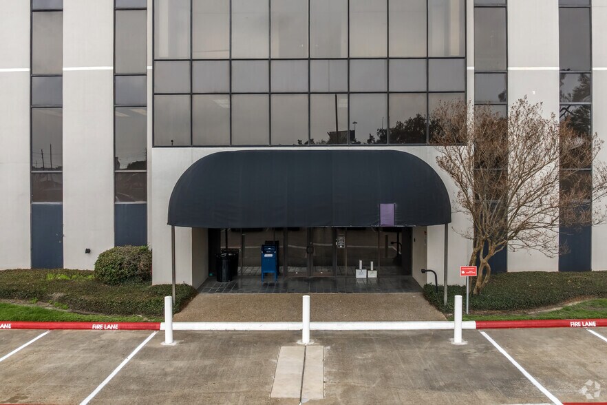 More Photos Of 8203 Willow Place Dr S, Houston Office For Lease