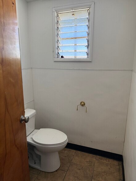 More Photos Of 2724 N Waterman Ave, San Bernardino Unknown For Lease