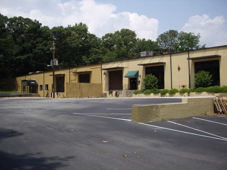 More Photos Of 2115 Hills Ave NW, Atlanta Warehouse For Lease