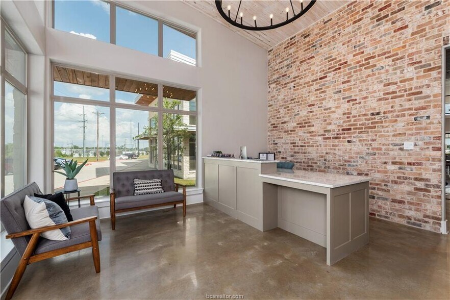 More Photos Of 1645 Greens Prairie Rd W, College Station Office For Sale