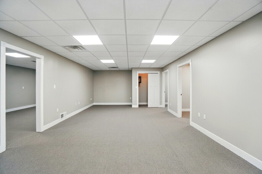 More Photos Of 241 Paddock Ct, Delaware Medical For Lease