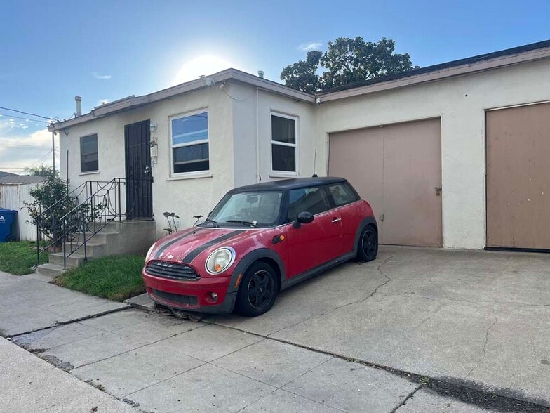 More Photos Of 1068 McDonald Ave, Wilmington Multifamily For Sale
