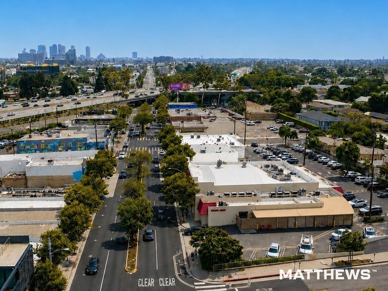 More Photos Of 3230-3250 Pico Blvd, Santa Monica Freestanding For Lease