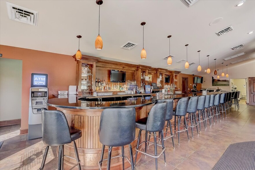 More Photos Of 800 S Main St, Lake Mills Golf Course Driving Range For Sale