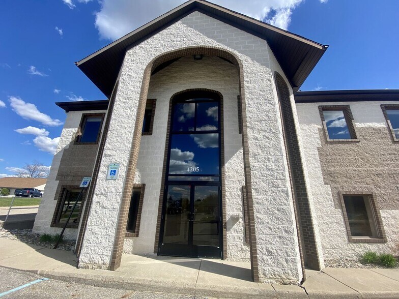 More Photos Of 4205 Charlar Dr, Holt Loft Creative Space For Sale