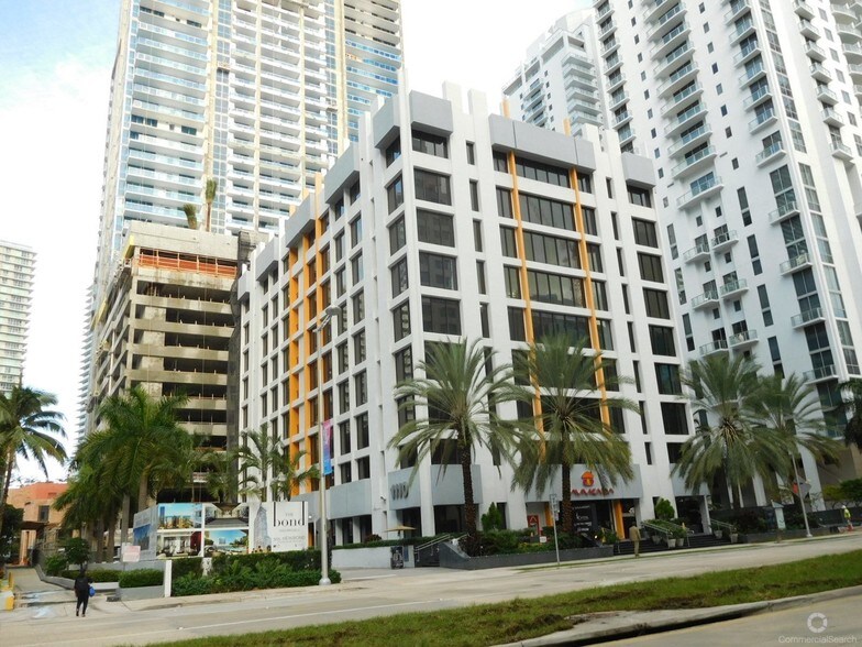 More Photos Of 1110 Brickell Ave, Miami Office For Sale