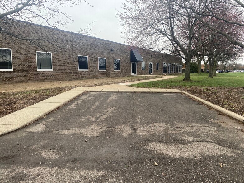 More Photos Of 3909 Research Park Dr, Ann Arbor Office For Lease