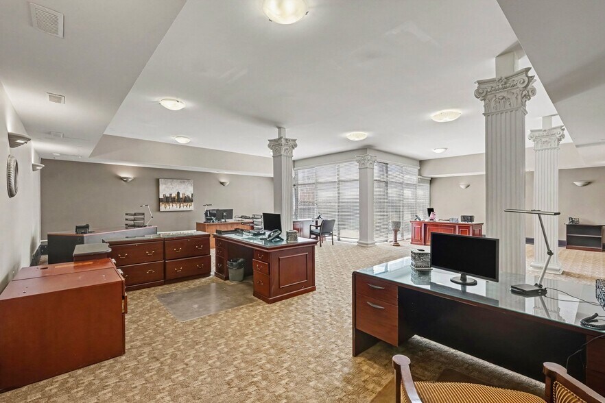 More Photos Of 110 Clarence St, Ottawa Office For Lease