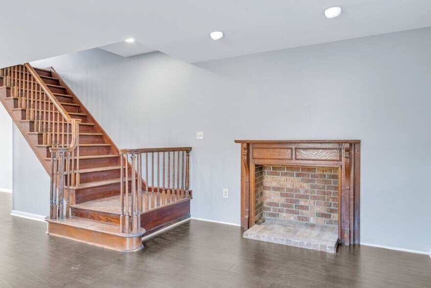 More Photos Of 4809 Augusta Rd, Savannah Storefront Retail Office For Sale