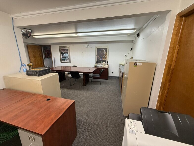 More Photos Of 2991 S Tejon St, Englewood Warehouse For Sale