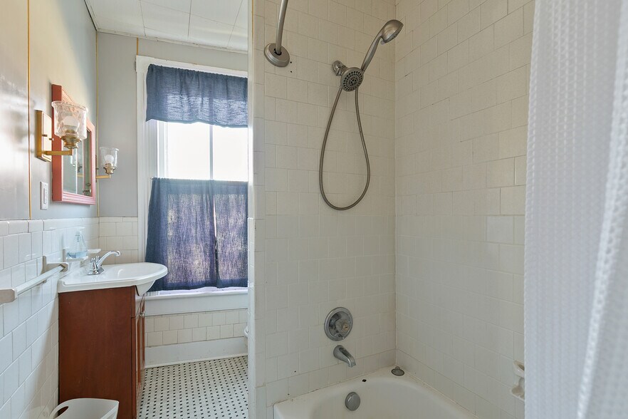 More Photos Of 307 Railroad Ave, Ashland Storefront Retail Residential For Sale