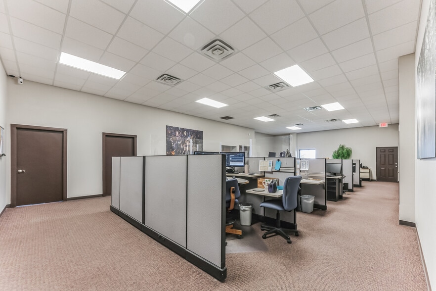 More Photos Of 2701 Hartlee Field Rd, Denton Office Residential For Sale