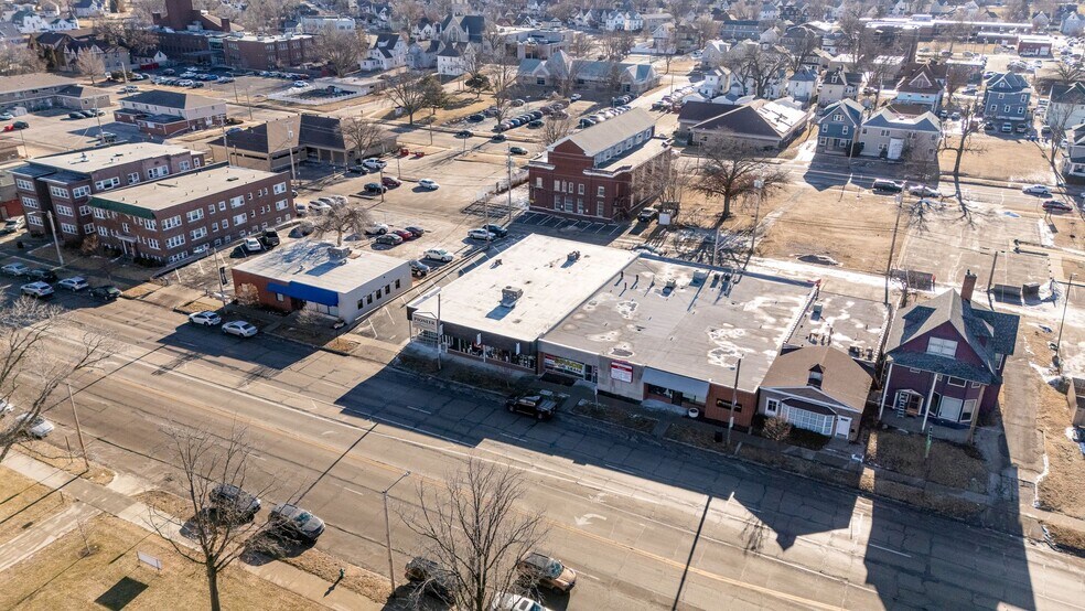 More Photos Of 1229 1st Ave SE, Cedar Rapids Office For Lease